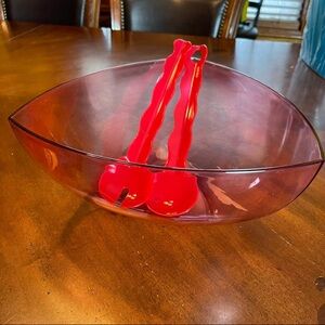 Tupperware Lotus Salad Serving Bowl with Spoons